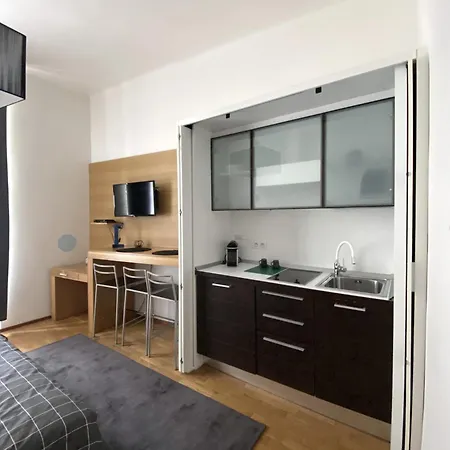 Golem Bed and breakfast